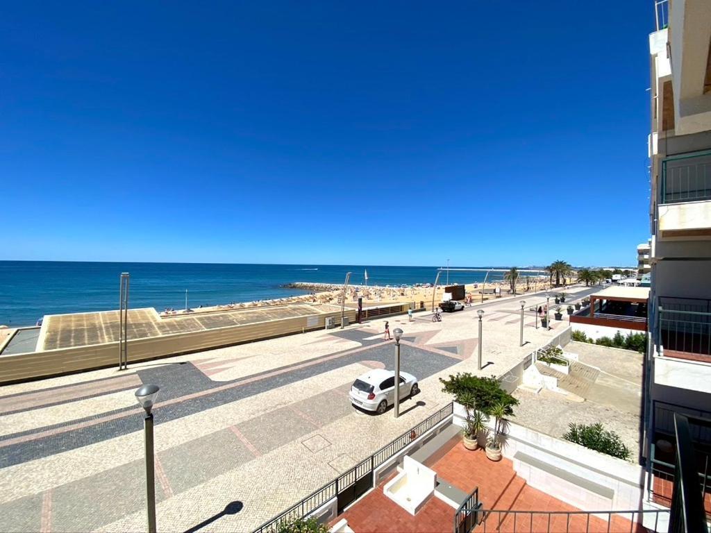 Apartamento Lusitania T2 Frente Mar Em Quarteira Exterior foto